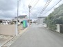 前面道路含む外観