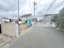 前面道路含む外観