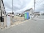 前面道路含む外観