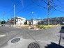 1号棟 前面道路含む現地写真
 2026/08/08m
