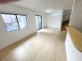 白を基調としたすっきりとした空間に心地よい開放感が広がる住まい
