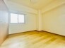 洋室は子供部屋にもちょうどいいサイズ感。
