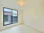 すっきりとした白を基調とした内装は住まう方のセンスを引き立て無駄のない洗練された空間を演出します
