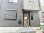 落ち着いたデザインの玄関です。
