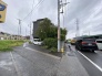 B号地 前面道路含む外観