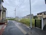 B号地 前面道路含む外観