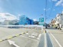 4号棟 前面道路含む現地写真
