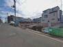 2号棟 前面道路含む外観