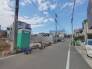 2号棟 前面道路含む外観