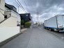 B号地 前面道路含む現地写真
