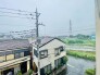 空の広がりを感じられる穏やかな景色が広がり日常に落ち着きをもたらす心地よい眺望
