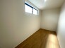 洋室は子供部屋にもちょうどいいサイズ感。
