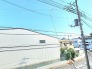 閑静な住宅地で、小さなお子様がいるご家族にも安心。
