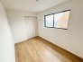 シンプルで無駄のない空間が、日々の暮らしに静かな安らぎをもたらしてくれる住まいです。