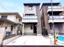 スタイリッシュなデザインが際立つ、重厚感と端正な表情を兼ね備えた住まいです
