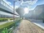爽やかな風が通り抜ける開放的なアプローチは毎日の心地よい散歩道となります