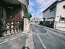 穏やかな時間が流れる落ち着いた街並みは、日々の暮らしに安らぎと心地よい静けさをもたらしてくれます。