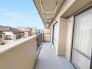 洗濯物を沢山干せるゆとりのバルコニー
