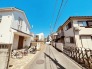 周辺は住宅が建ち並ぶ閑静な住宅街です。
