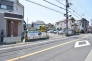 周辺は住宅が建ち並ぶ閑静な住宅街です。
