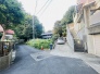周辺は住宅が建ち並ぶ閑静な住宅街です。
