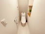 トイレにはウォシュレット機能を標準装備。
