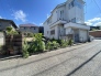 周辺は住宅が建ち並ぶ閑静な住宅街です。

