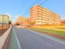 周辺は住宅が建ち並ぶ閑静な住宅街です。
