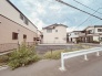現地のご見学予約もスタートしました。周辺で売りに出ている物件も沢山御座います。まとめてご見学ができますのでお気軽にお申しつけください。
