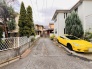 周辺は住宅が建ち並ぶ閑静な住宅街です。
