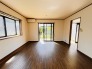 家族が一番集まる場所だから広々としつつも素敵な空間であって欲しい。みんながくつろぐリビングからキッチンまでが一つの空間のように繋がる間取り。
