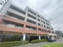 周辺の環境に溶け込む洗練されたフォルムが魅力の住まいです。