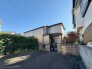 安心して暮らすことのできる住宅街。　住宅地の道路は一般に交通量が少なく車などの騒音が少ないため、住民にとって静かな生活環境が提供されます。
