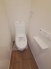 トイレにはウォシュレット機能を標準装備。
