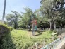 自然に恵まれた豊かな緑と美しいロケーションが特徴です。穏やかな暮らしやリラックスした健康的な生活が送れそう。日々の喧騒から離れ、自然に囲まれた癒しの場所はいかがでしょうか。
