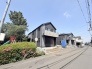安心して暮らすことのできる住宅街。　住宅地の道路は一般に交通量が少なく車などの騒音が少ないため、住民にとって静かな生活環境が提供されます。
