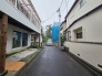安心して暮らすことのできる住宅街。　住宅地の道路は一般に交通量が少なく車などの騒音が少ないため、住民にとって静かな生活環境が提供されます。
