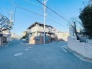 安心して暮らすことのできる住宅街。　住宅地の道路は一般に交通量が少なく車などの騒音が少ないため、住民にとって静かな生活環境が提供されます。
