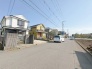 安心して暮らすことのできる住宅街。　住宅地の道路は一般に交通量が少なく車などの騒音が少ないため、住民にとって静かな生活環境が提供されます。
