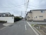 周辺は住宅が建ち並ぶ閑静な住宅街です。
