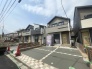 周辺は住宅が建ち並ぶ閑静な住宅街です。
