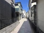 実際に室内をご見学頂くと生活のイメージが広がると思います。家具を置いたイメージや窓からの景色など。周辺で販売に出している物件も一緒にまとめてご見学頂き、比較する事もできます。お気軽に担当スタッフまでお申しつけください。

