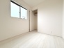 色々な用途に使えるフリースペースのある邸宅。仕事の書斎や趣味の空間や子供のワークスペース、季節物の収納など色々な用途に利用できそうな予感。
