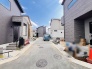 周辺は住宅が建ち並ぶ閑静な住宅街です。
