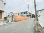 周辺は住宅が建ち並ぶ閑静な住宅街です。
