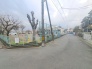 安心して暮らすことのできる住宅街。　住宅地の道路は一般に交通量が少なく車などの騒音が少ないため、住民にとって静かな生活環境が提供されます。
