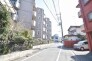 周辺は住宅が建ち並ぶ閑静な住宅街です。
