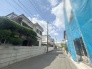 安心して暮らすことのできる住宅街。　住宅地の道路は一般に交通量が少なく車などの騒音が少ないため、住民にとって静かな生活環境が提供されます。
