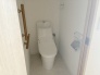 トイレにはウォシュレット機能を標準装備。
