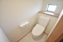 トイレにはウォシュレット機能を標準装備。
